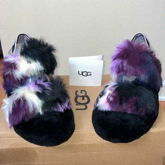 UGG  OH YEAH TIE DYE サンダル UGG 2021春夏の新作フラッフコレクション登場 | Deckers Japan